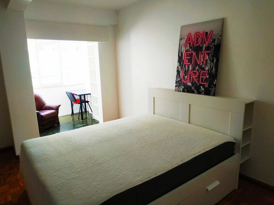 Alugo Quarto Proximo à Universidade Europeia