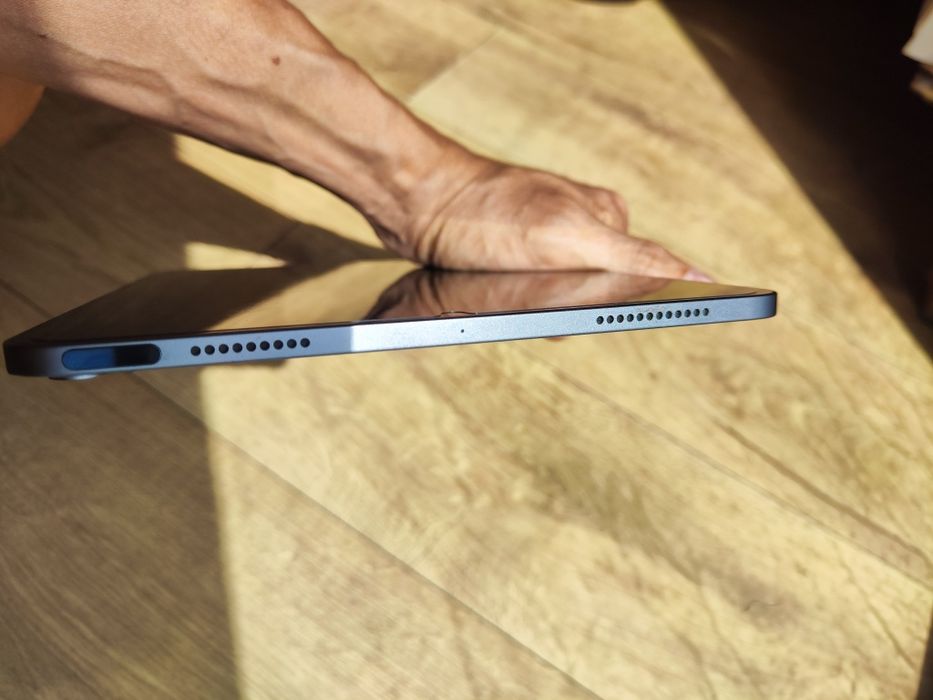 iPad Air 5 - procesor M1 - Stan Bardzo Dobry - Rachunek ze sklepu w komplecie