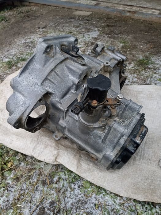 Продам 5ст коробку передач CRU на Пассат В-3 В-4