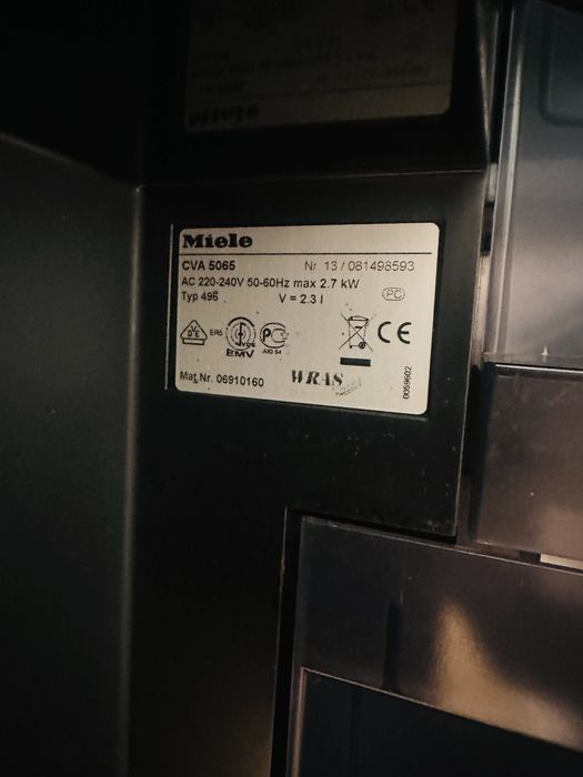 Вбудована кавова машина Miele CVA 5065