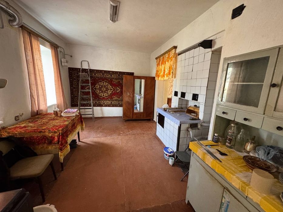Продається будинок 51м² земельна ділянка 7 соток.  Р-н 3 школи