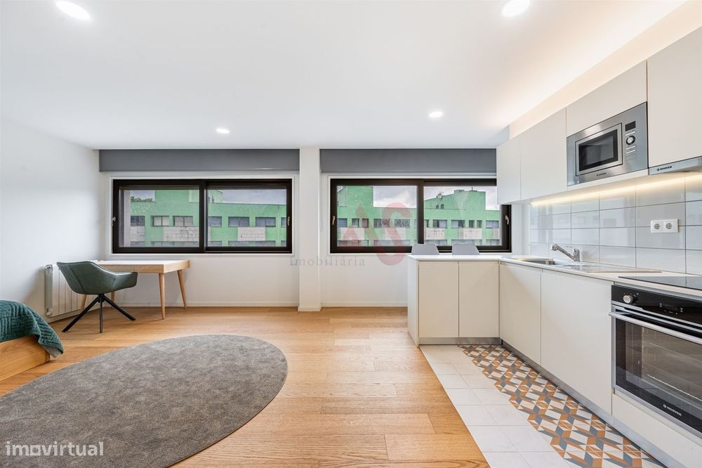 Apartamento T0 (Estúdio) em Guimarães – Moderno, Funcional e com Garag — Candoso São Tiago E Mascotelos, Braga