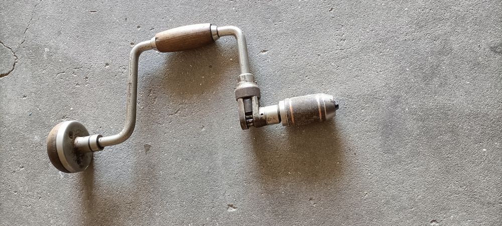 Berbequim manual antigo