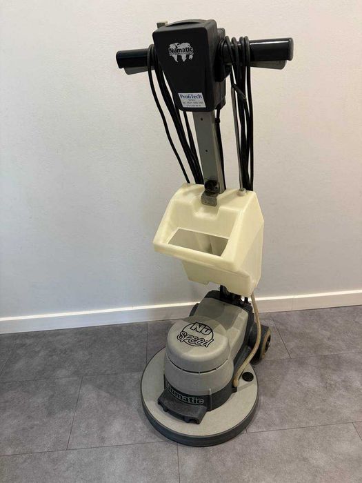 Numatic NR1500S szorowarka polerka do parkietu + pad holder.