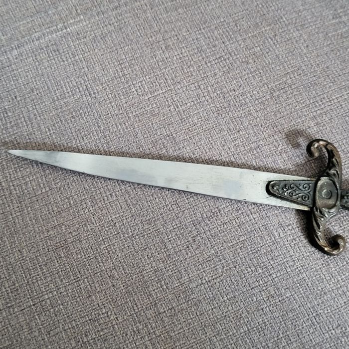 Stary nóż do otwierania kopert