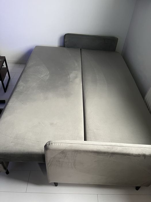 Szara sofa rozkladana