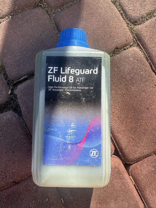 Олива  є 7 літрів 2 по літрі і 5  ціна договірна