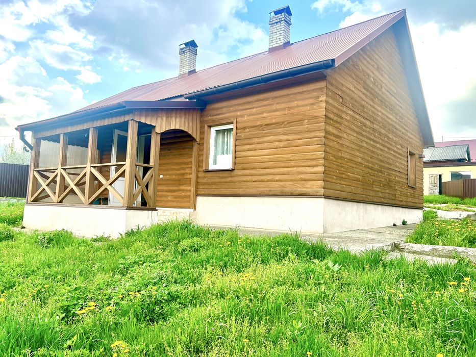 Хата,гараж,сауна,озеро,літня кухня,стайня,