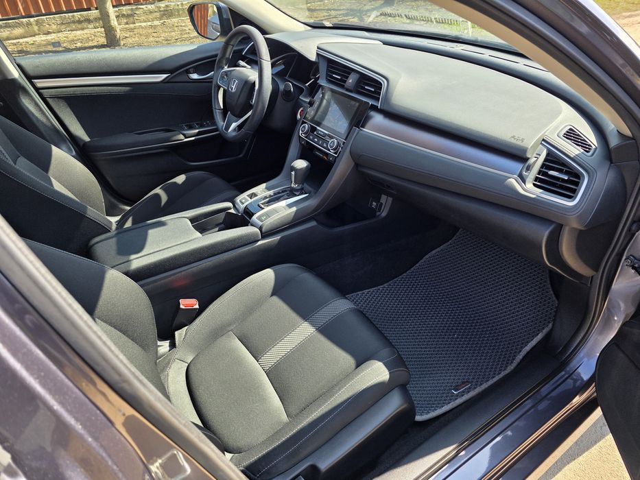 Продам хонда сивик 2017г.