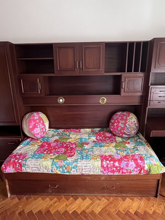 Conjunto quarto madeira - cama, secretária e armário integrados