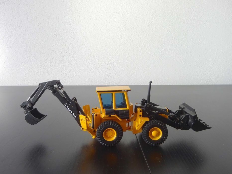 1:50 Joal Volvo BM 6300 Retroescavadora