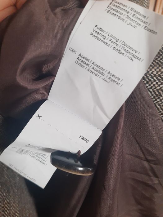 Żakiet  6% jedwab ,45 % woll,  marki Gerry Weber 44