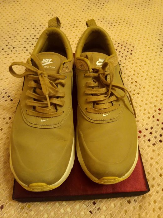 Жіночі кросівки Nike Air Max Thea Premium 39 р