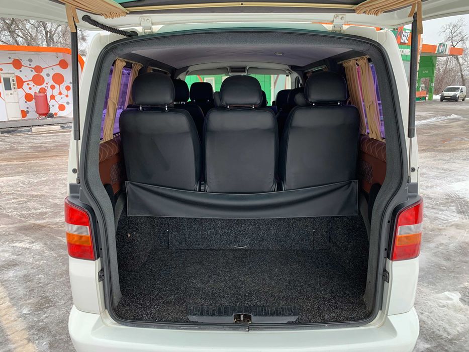 Volkswagen Transporter 1.9 TDI Пассажир 2007 год.