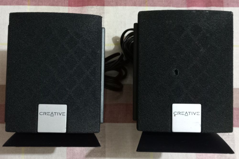 Динамики сателиты Creative 6W RMS.