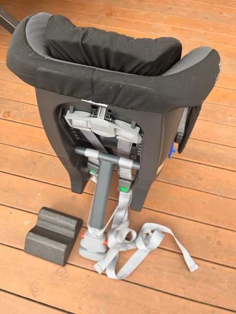 Fotelik Britax Romer Max-Way 9-25kg RWF tyłem do kierunku jazdy