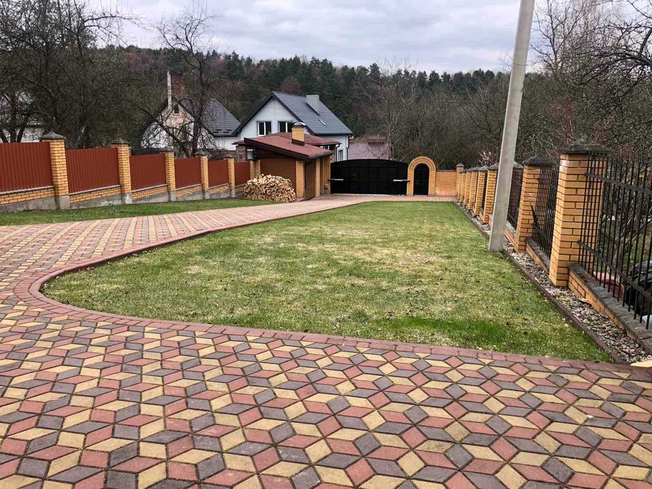 Оренда окремого будинку в Брюховичах