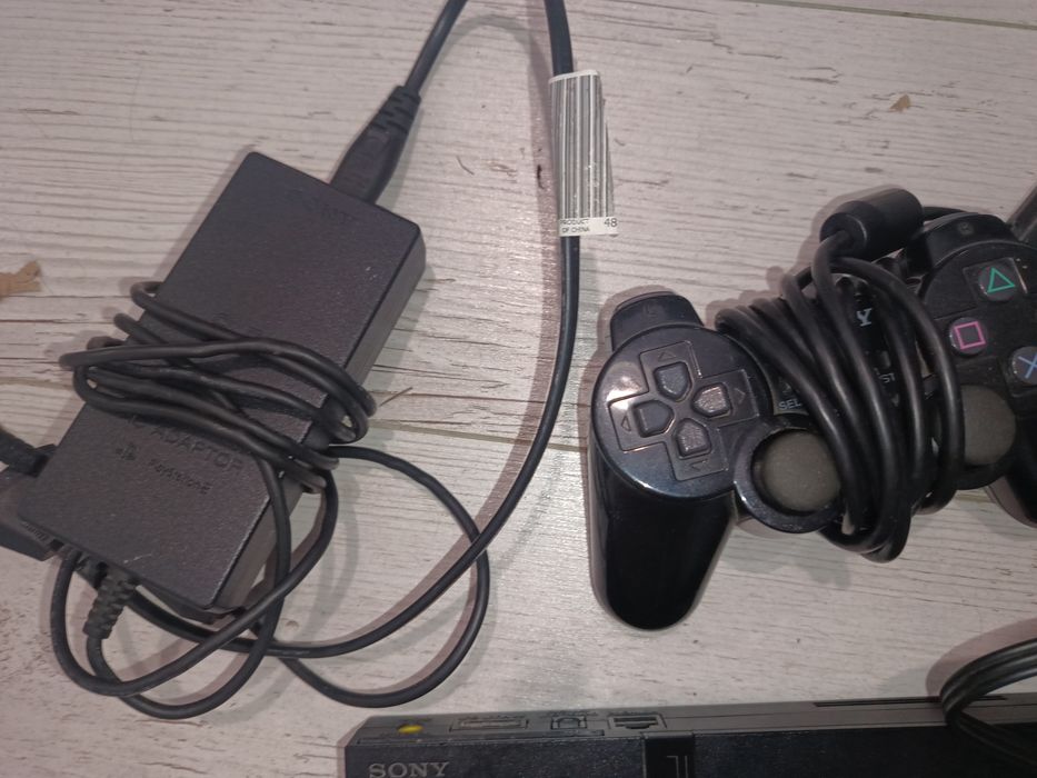 PlayStation 2 slim+ pad+ kabel tv+ zasilacz