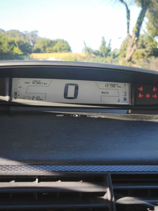 Citroen C4 1.6 HDi 2007 110 cv