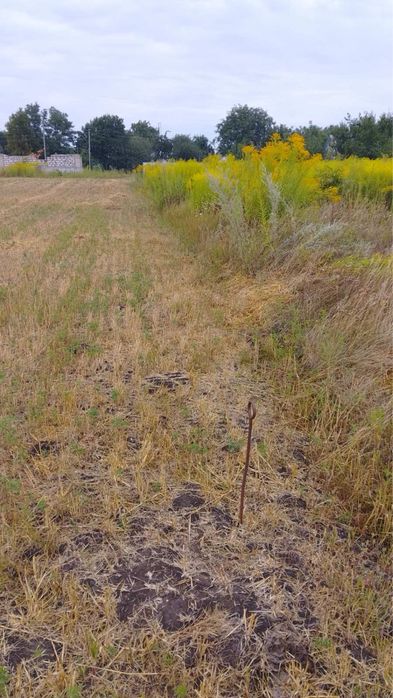 Продам земельну ділянку 9 соток з недобудовою с.Переяславське