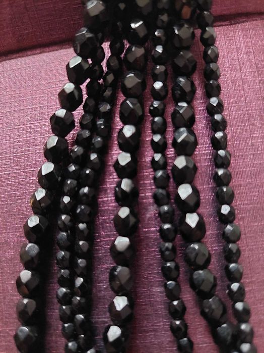 Colar pedras naturais pretas
