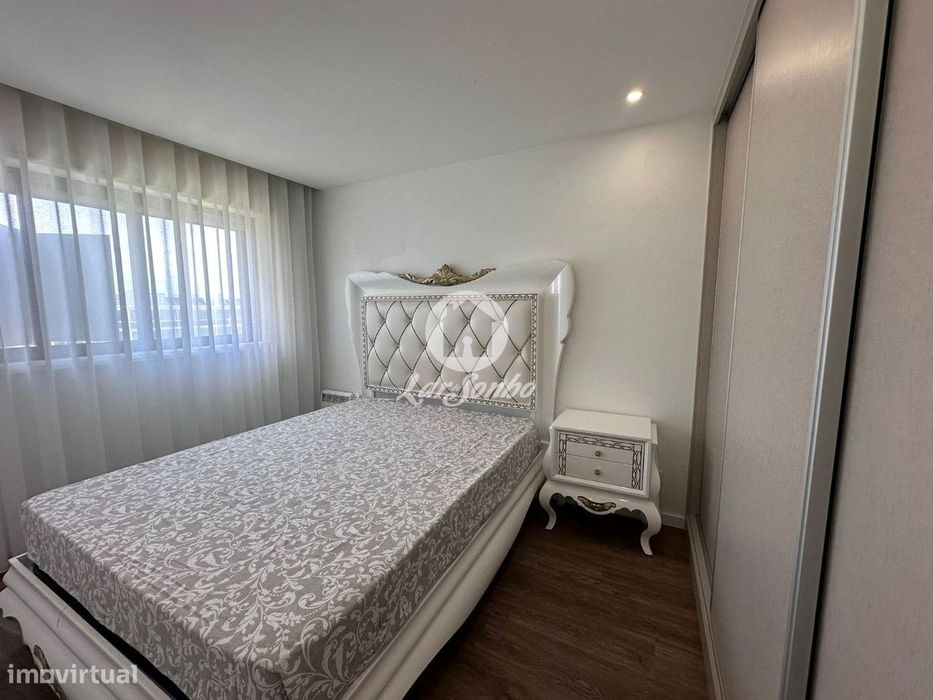 Apartamento T1 Condomínio Fechado com piscina  a 200m da praia da P...