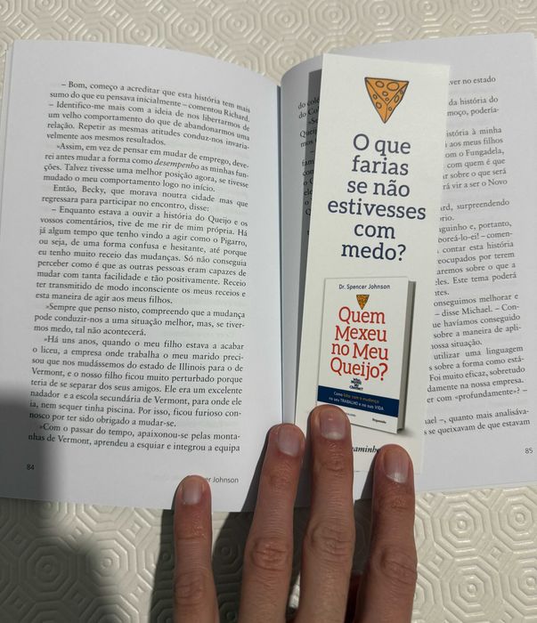 Vendo livro Quem Mexeu no Meu Queijo, em excelente estado!