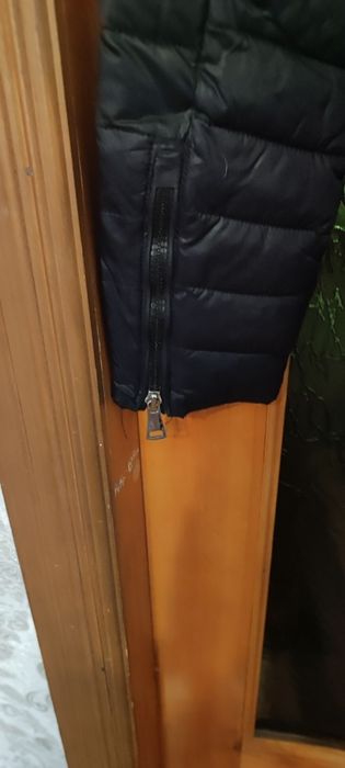 Гарна весняна куртка