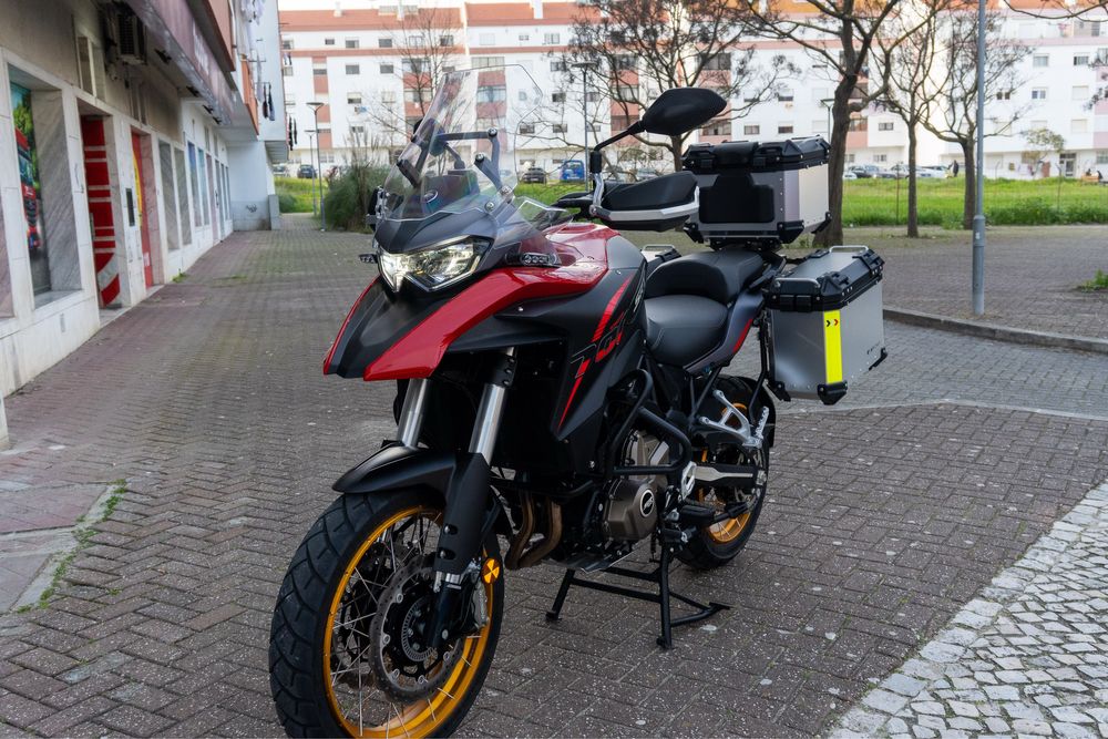 QJ Motor SRT 700 X - Garantia até 2031 - desde 120€/mês financiamento