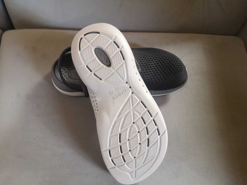 Buty klapki Crocs r.42