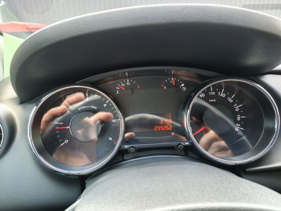 Peugeot 3008 2011р 1,6дизель механіка
