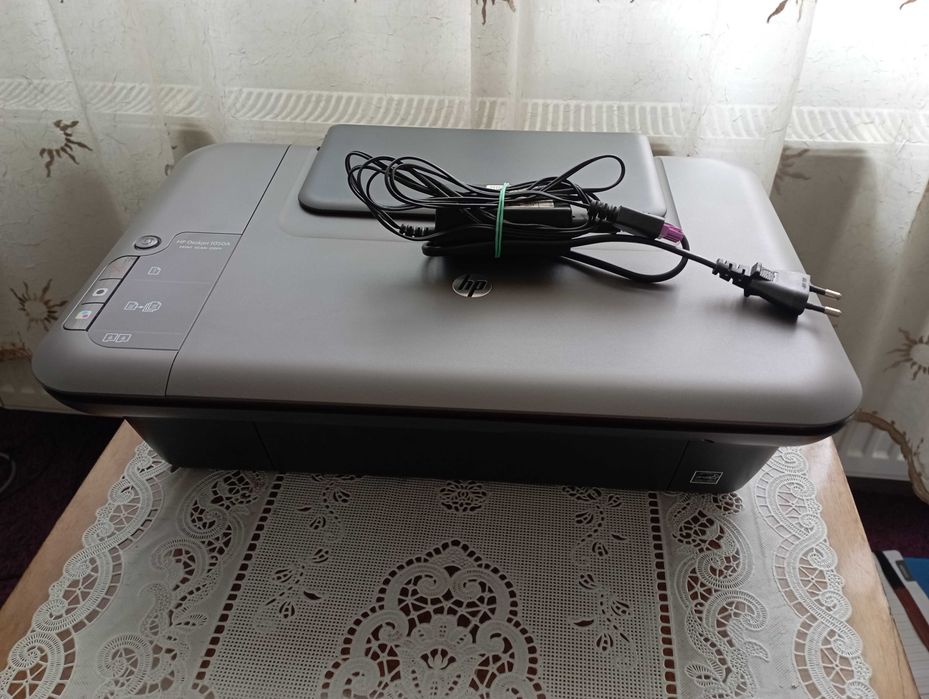 Drukarka z pełnymi wkładami HP 1050A