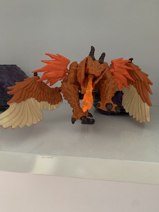 BREAKOUT BEASTS Potwór z jajka