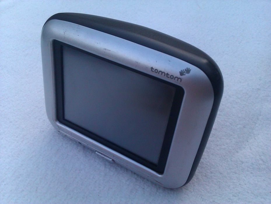 GPS Tomtom Go 700, com estojo e carregador.