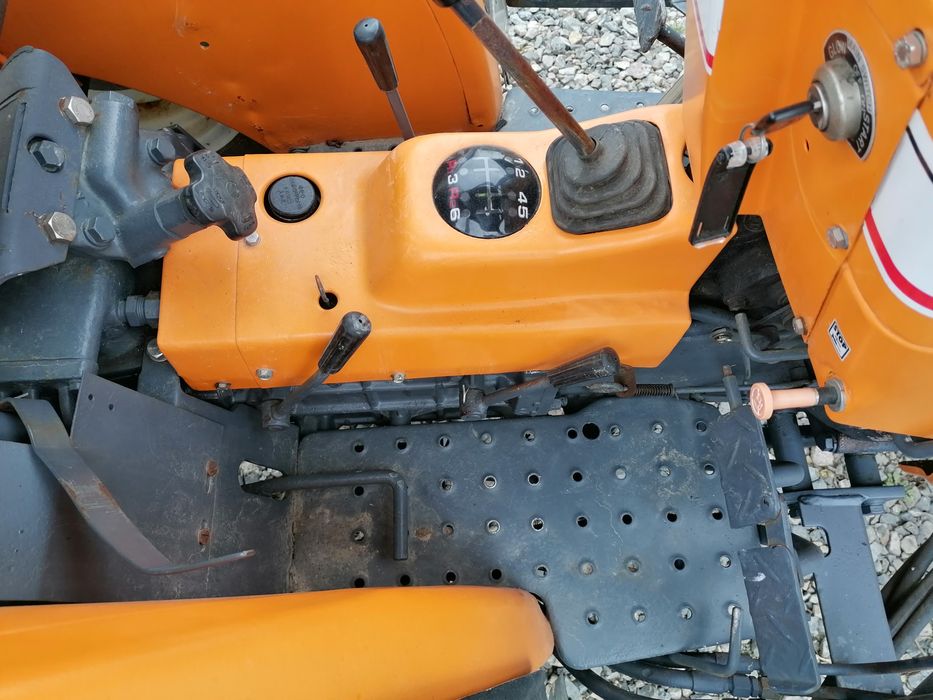 Traktorek iseki japoński glebogryzarka iseki, pług spych