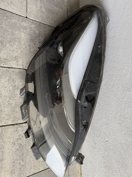 Фара Tesla model Y 2023