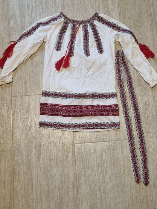 Дитяча вишиванка