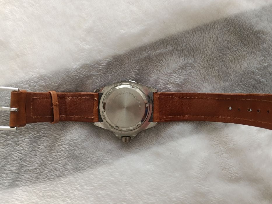 3 Relógios de ponteiros