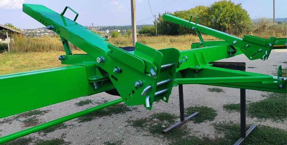 Візок для жниварки Тележка для жатки7-2 м уніерсальний наголовник