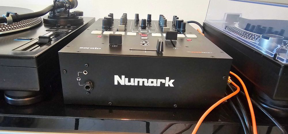 Numark Scratch Mikser + Pokrywa