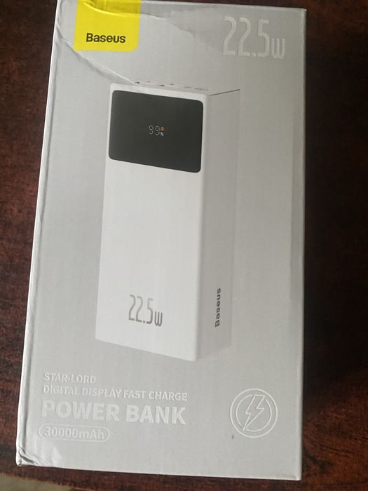 Повербанк Baseus