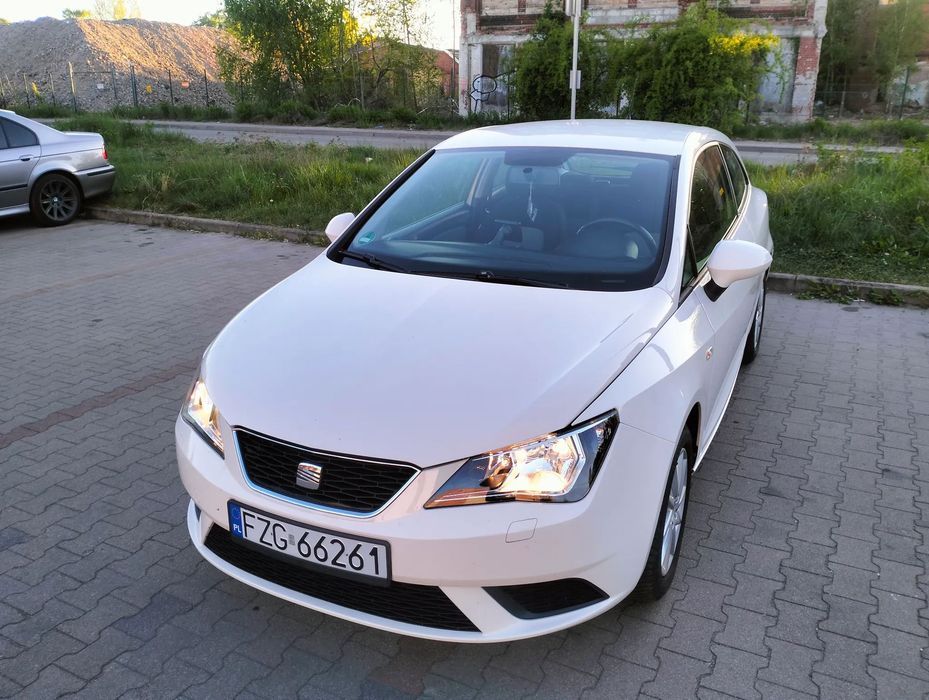 Seat Ibiza Seat Ibiza 2013 120 tys. Ładny Bogate wyposażenie