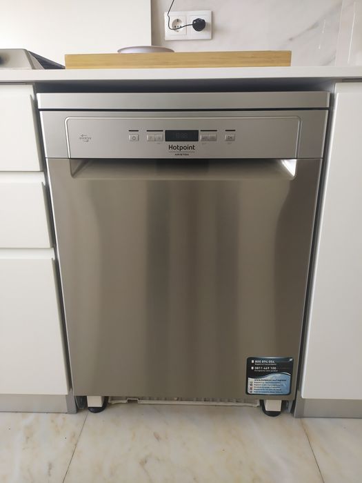 Máquina de lavar louça Hotpoint Ariston