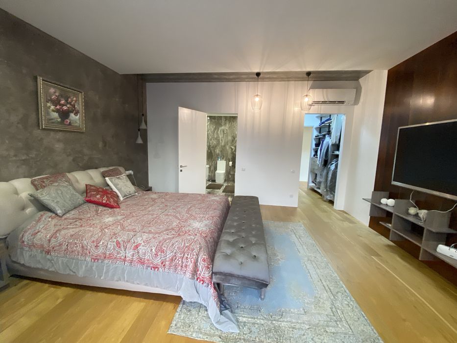 Продаю стильный 300м2 дом в центре