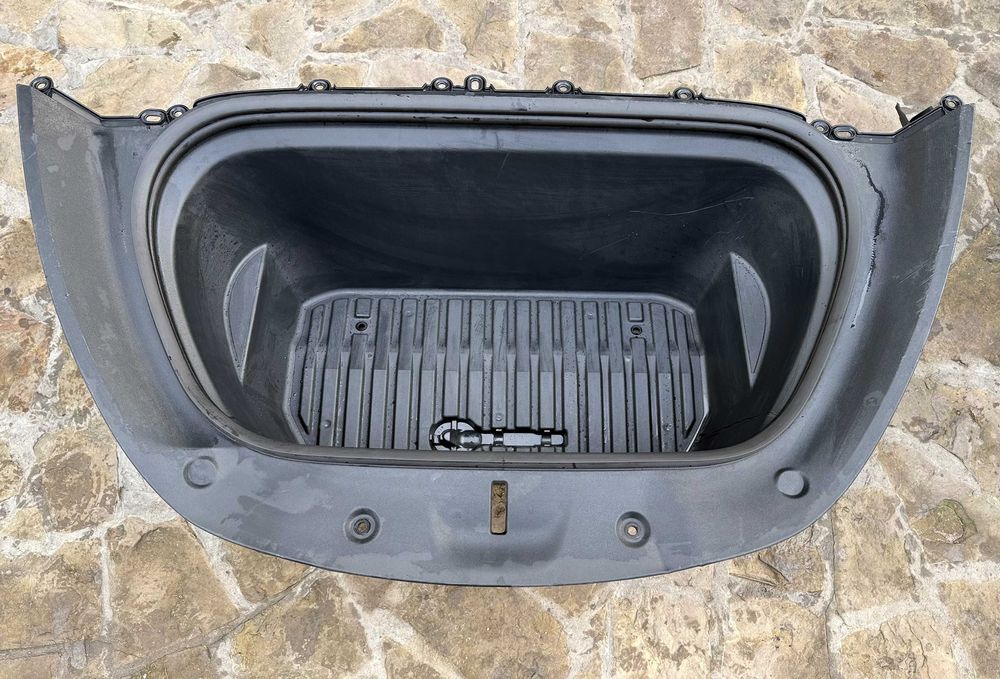 Корито багажника Tesla Model 3/Y бокс підкапотний Тесла тройка вайка