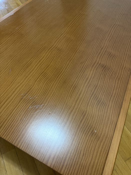 Mesa de centro robusta