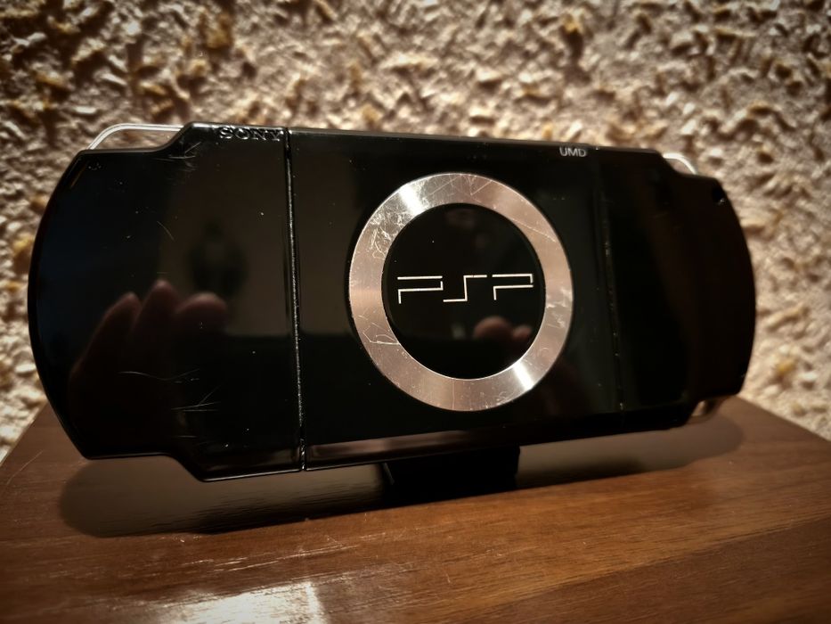 Портативная консоль Sony  PSP 2000