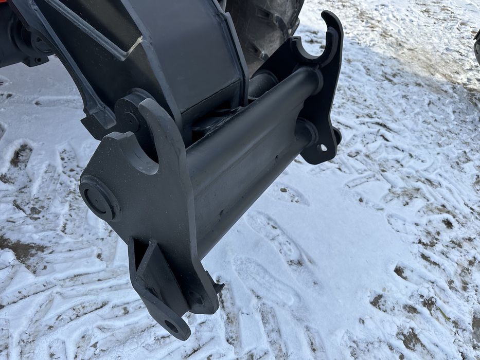 Телескопічний навантажувач маніту Manitou