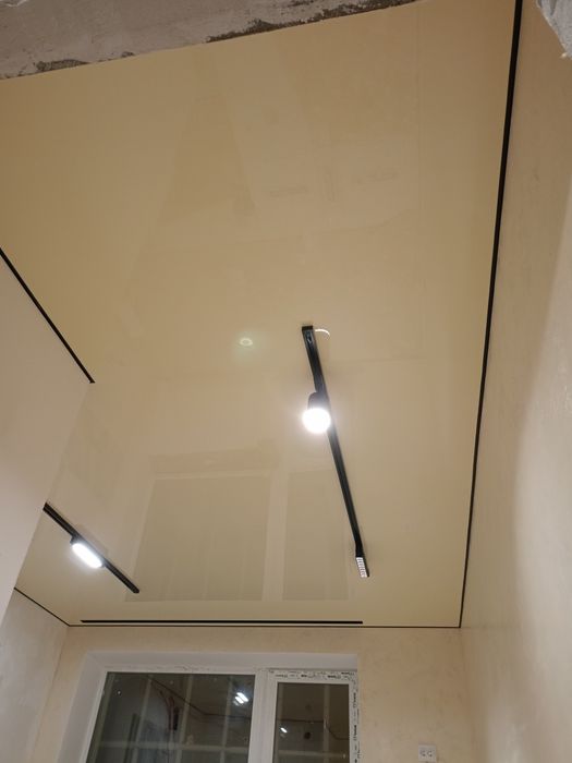 Натяжні стелі...