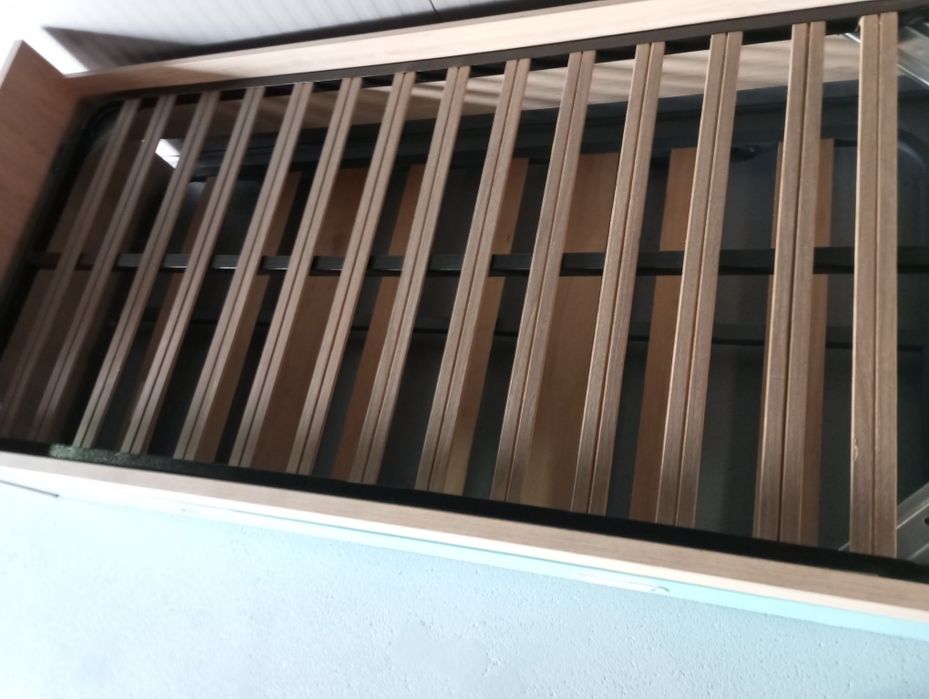 Cama de solteiro com gavetão